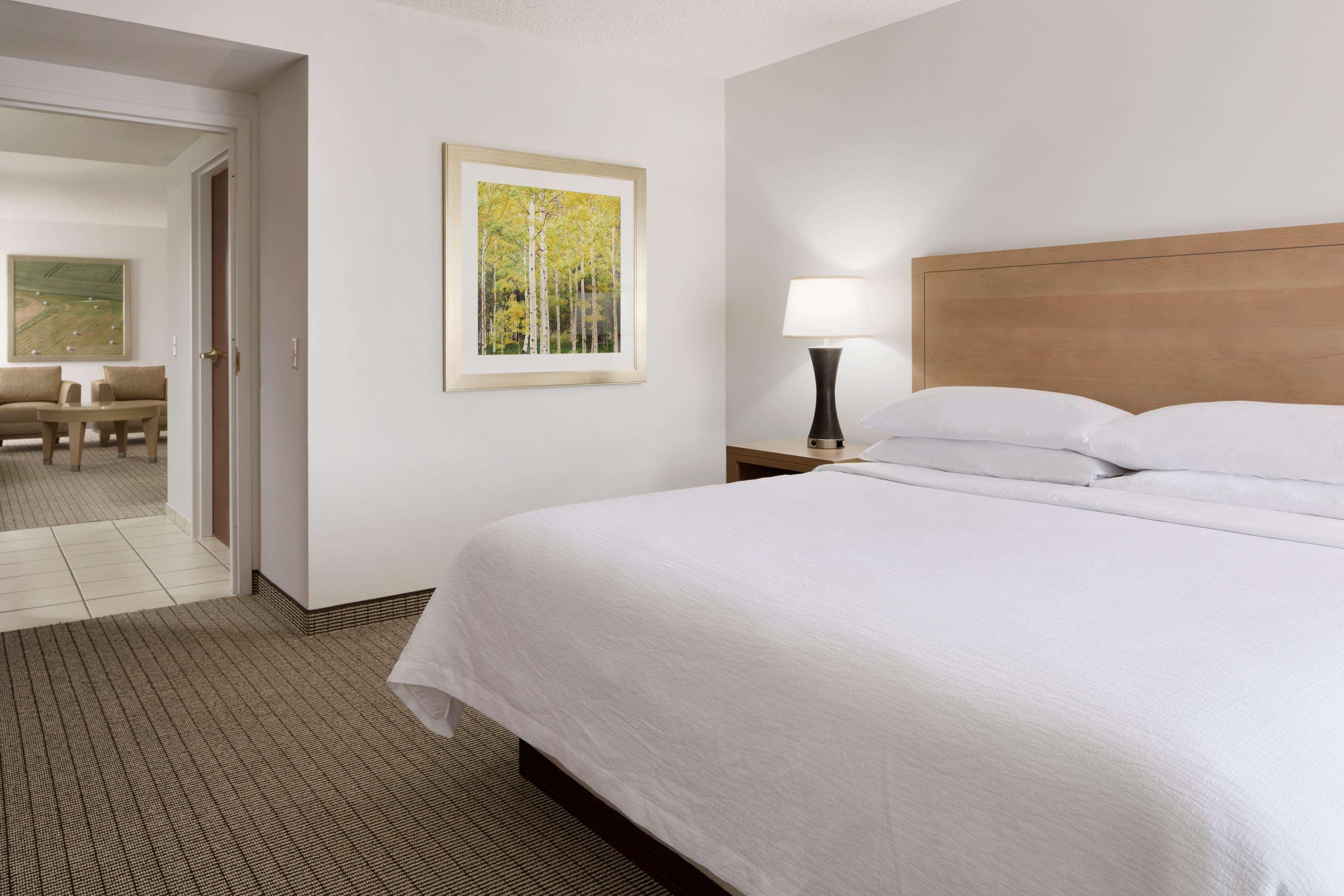 Embassy Suites By Hilton Denver International Airport Kültér fotó