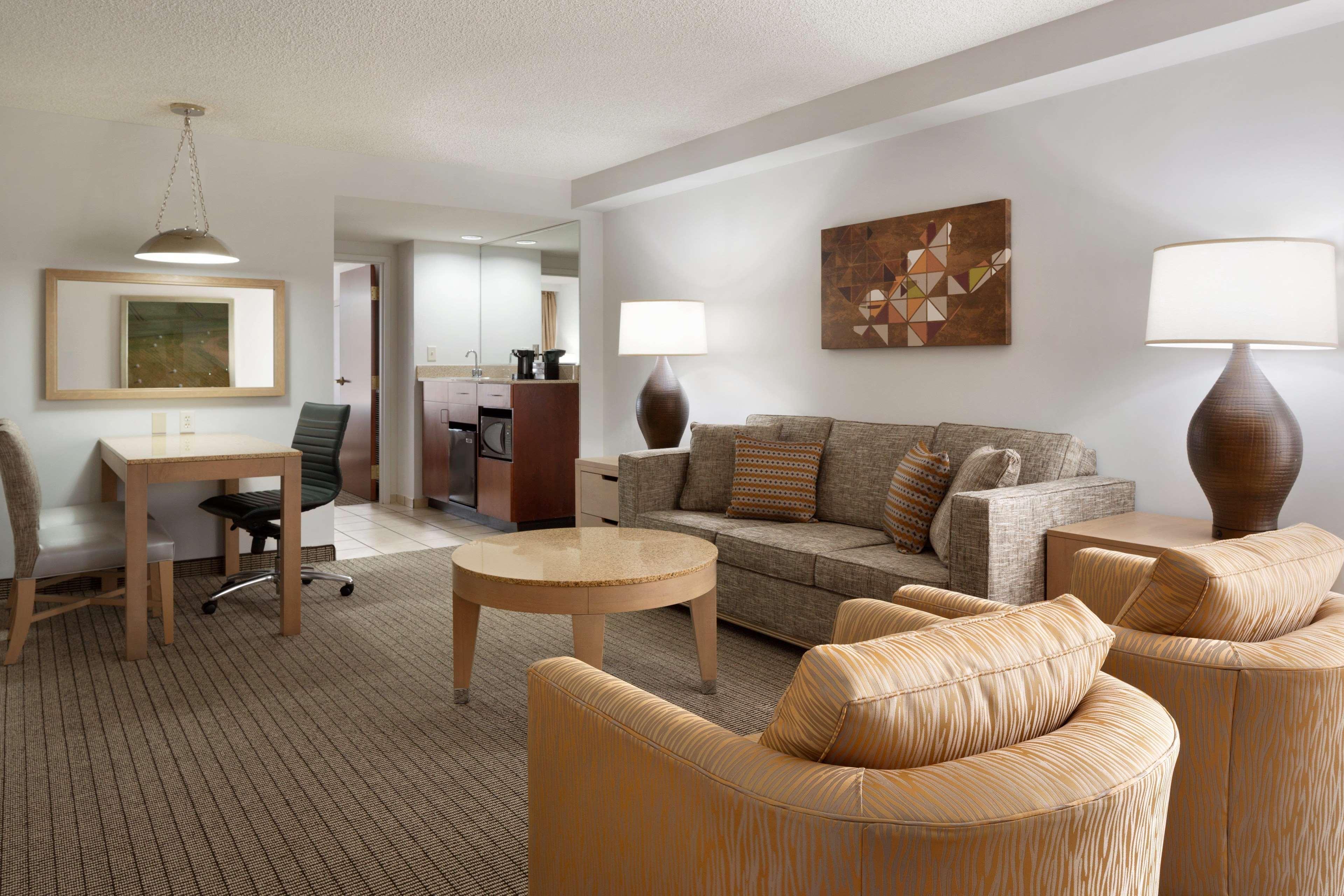 Embassy Suites By Hilton Denver International Airport Kültér fotó